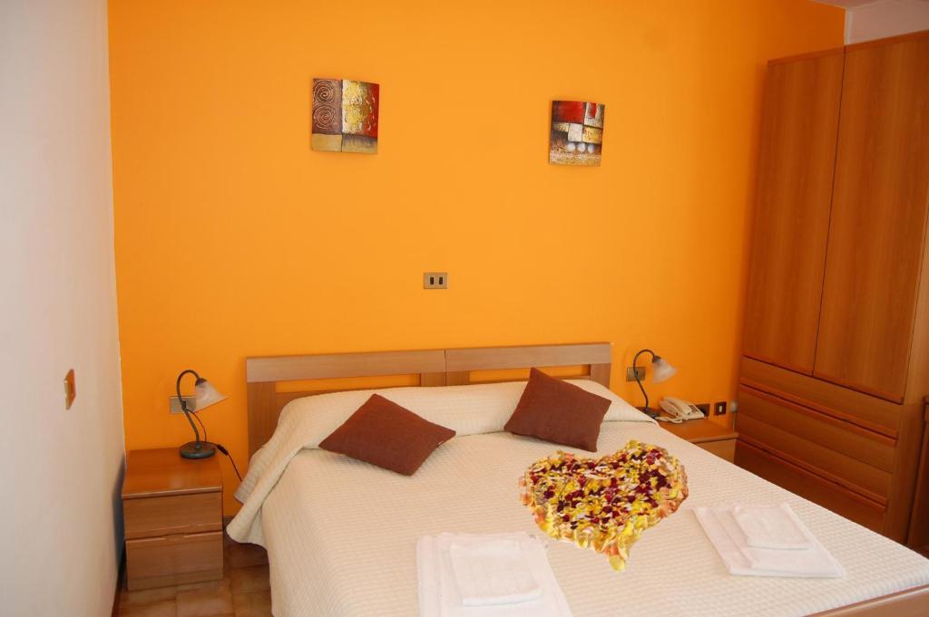 Albergo Del Cacciatore Cremeno Habitación foto