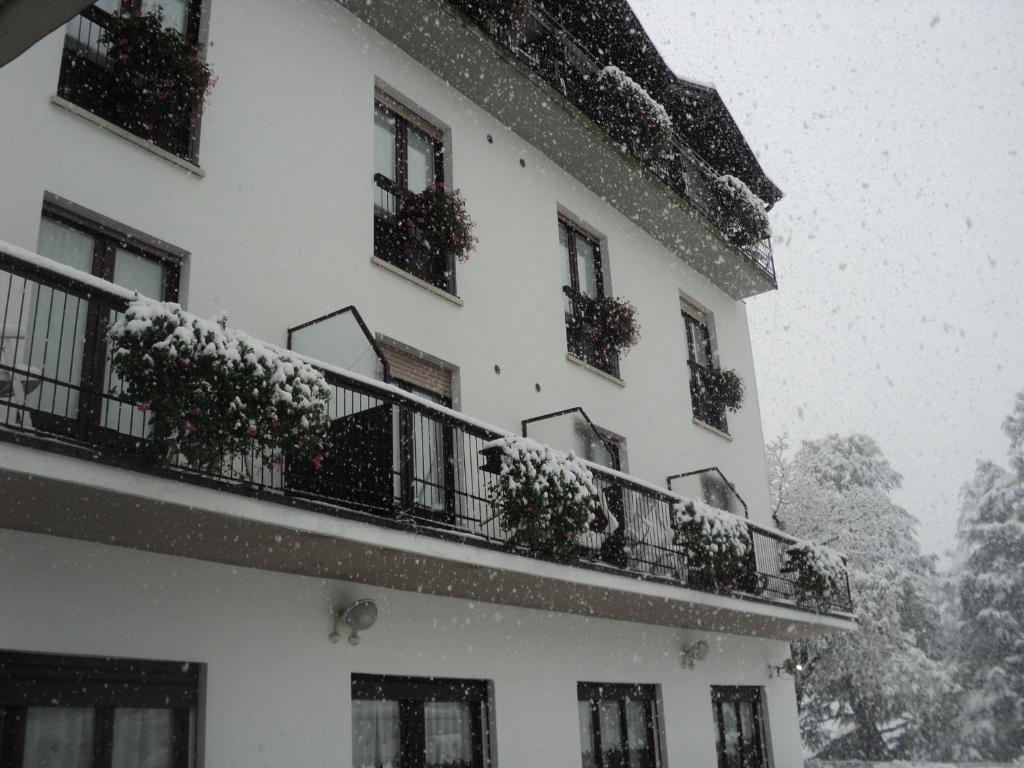 Albergo Del Cacciatore Cremeno Exterior foto